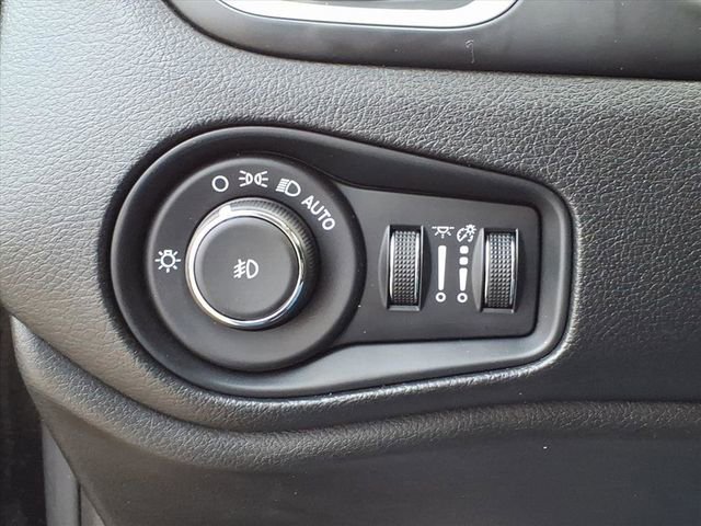 Used 2021 Jeep Renegade Latitude image 12