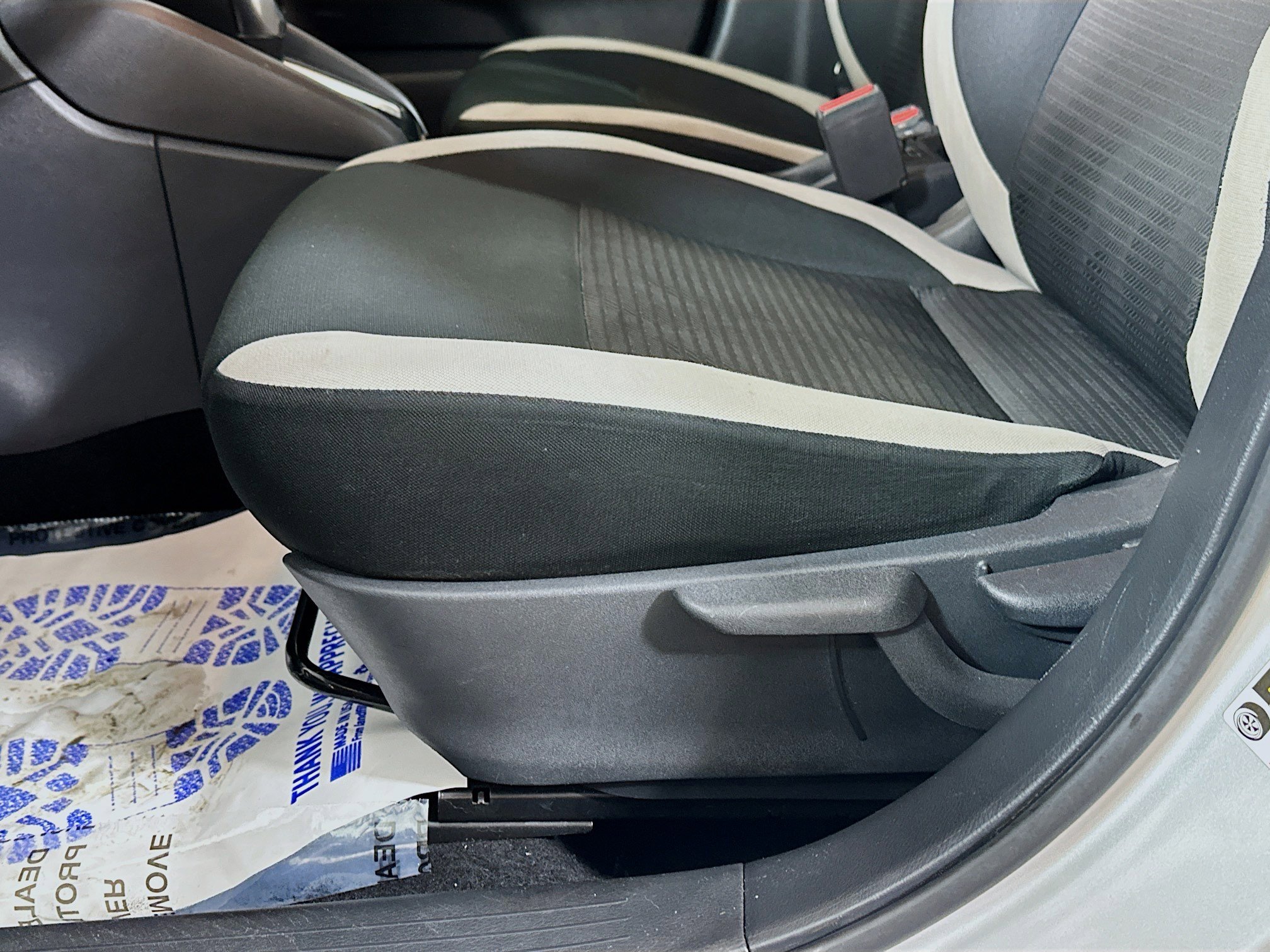 Used 2020 Nissan Versa SV image 18