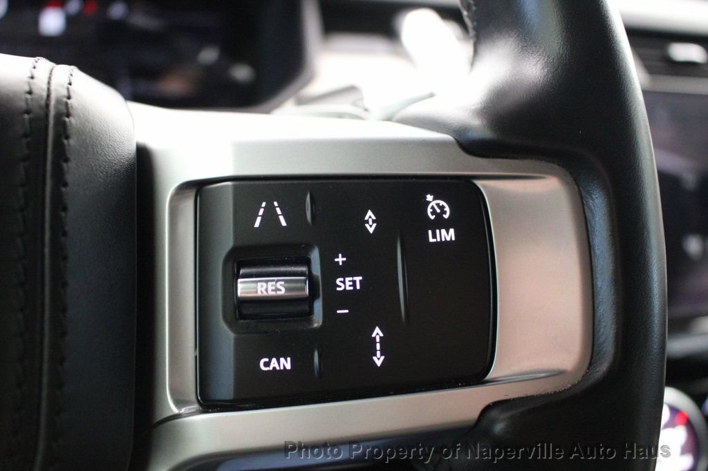 Used 2022 Land Rover Discovery HSE R-Dynamic AWD/4WD image 17