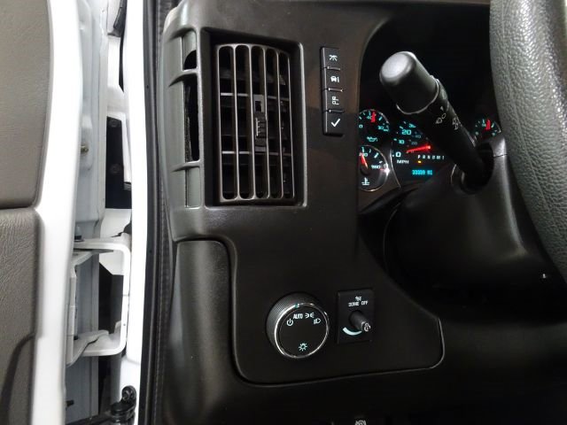 Used 2017 Chevrolet Express 2500 Extended image 30