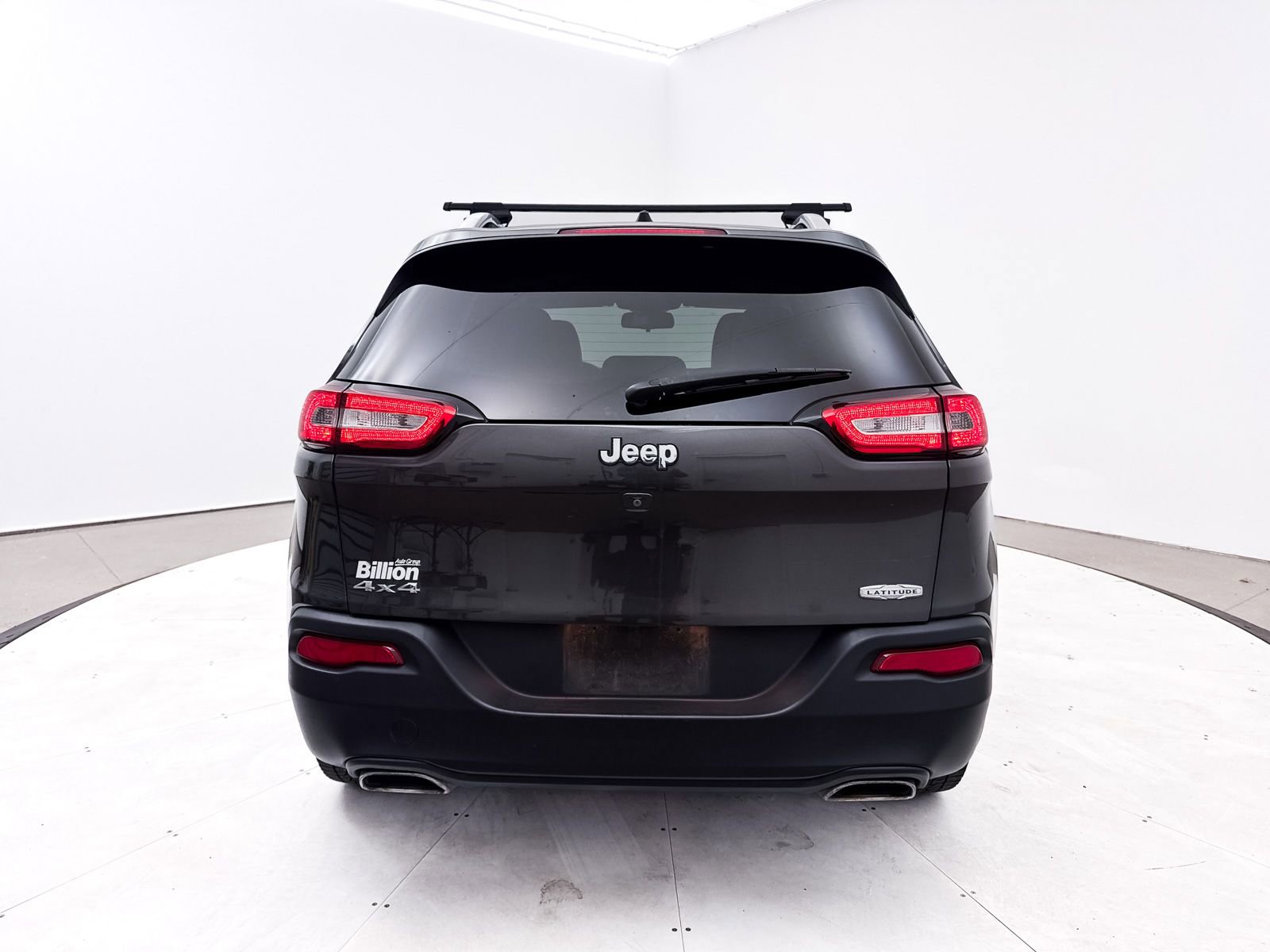 Used 2018 Jeep Cherokee Latitude Plus w/ Cold Weather Group image 13