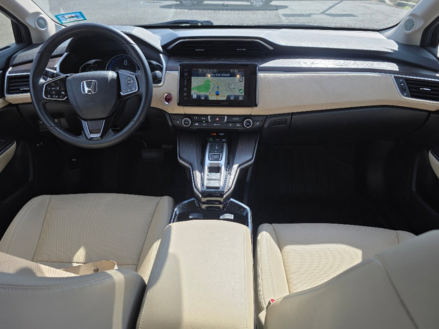 Used 2018 Honda Clarity Touring image 2