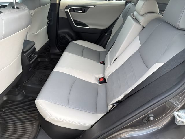 Used 2022 Toyota RAV4 Limited AWD/4WD image 23