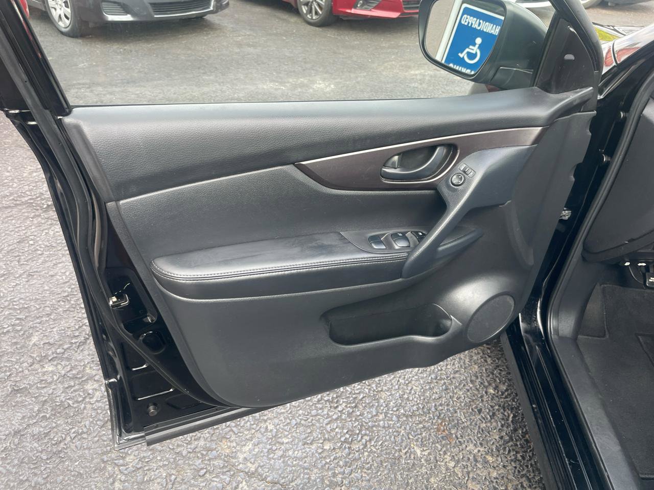 Used 2022 Nissan Rogue Sport S AWD/4WD image 24