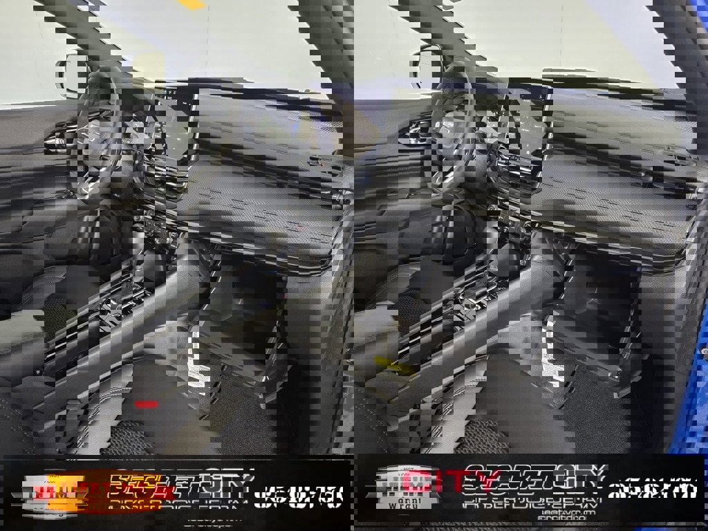 New 2026 Jeep Compass Latitude image 30