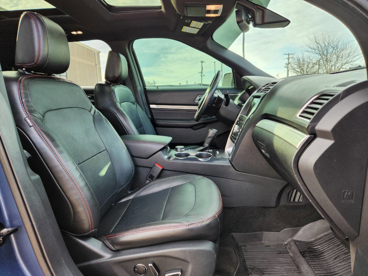 Used 2018 Ford Explorer Sport w/ Equipment Group 401A image 15
