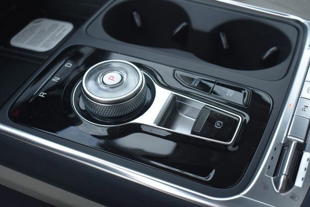 New 2026 Kia Carnival SX w/ SX Dark Edition Package FWD image 27