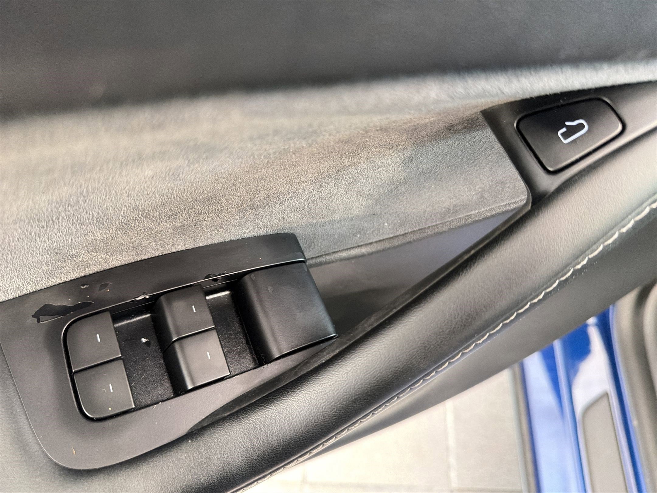 Used 2022 Tesla Model Y Performance AWD/4WD image 13