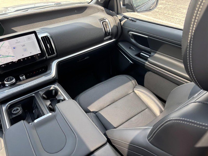 New 2027 Ford Expedition Platinum w/ Stealth Performance Package AWD/4WD image 17
