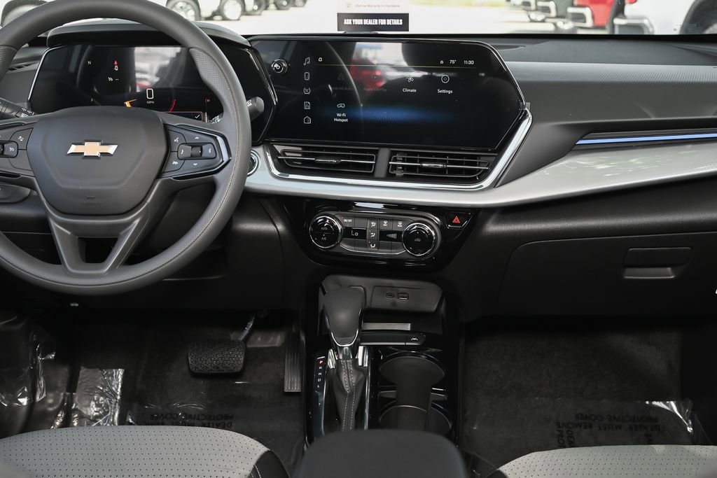 New 2026 Chevrolet Trax LT w/ LPO, Blackout Package FWD image 23