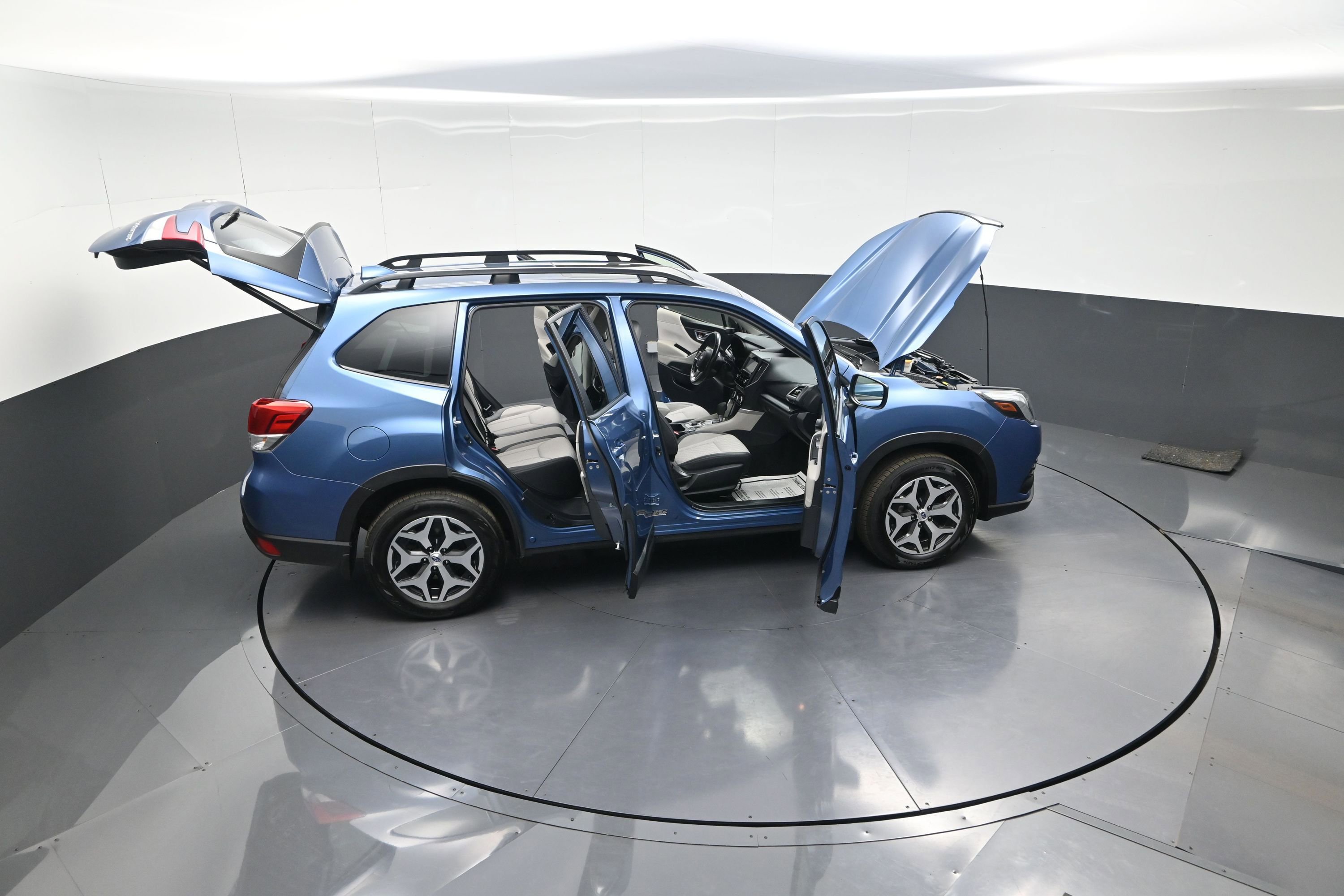 Used 2023 Subaru Forester Premium image 14