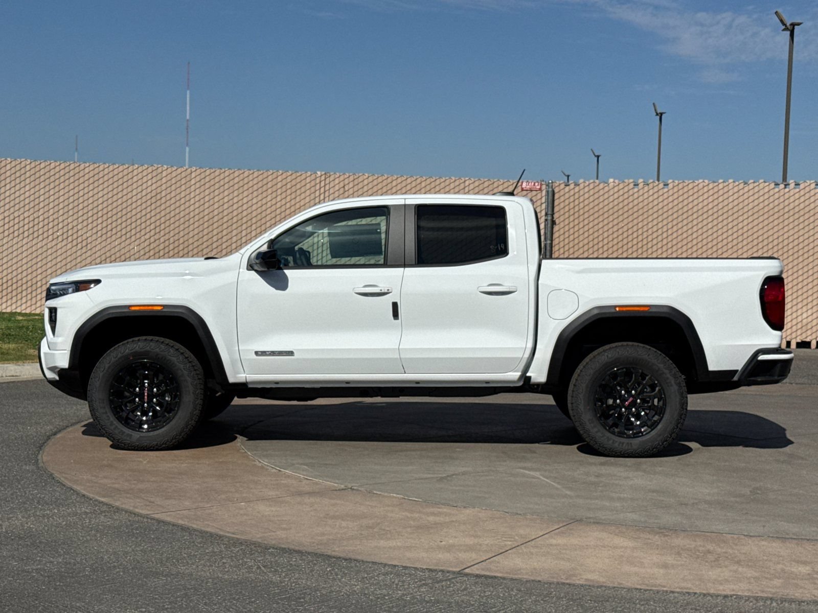 New 2026 GMC Canyon Elevation w/ Technology Package RWD image 7