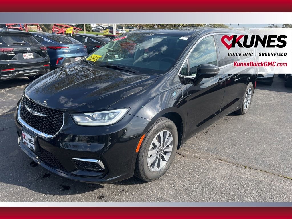 Used 2024 Chrysler Pacifica Limited FWD image 12