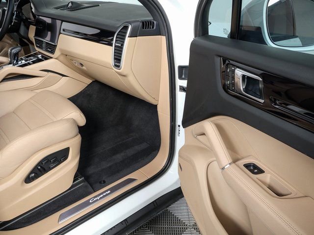 Used 2023 Porsche Cayenne image 25