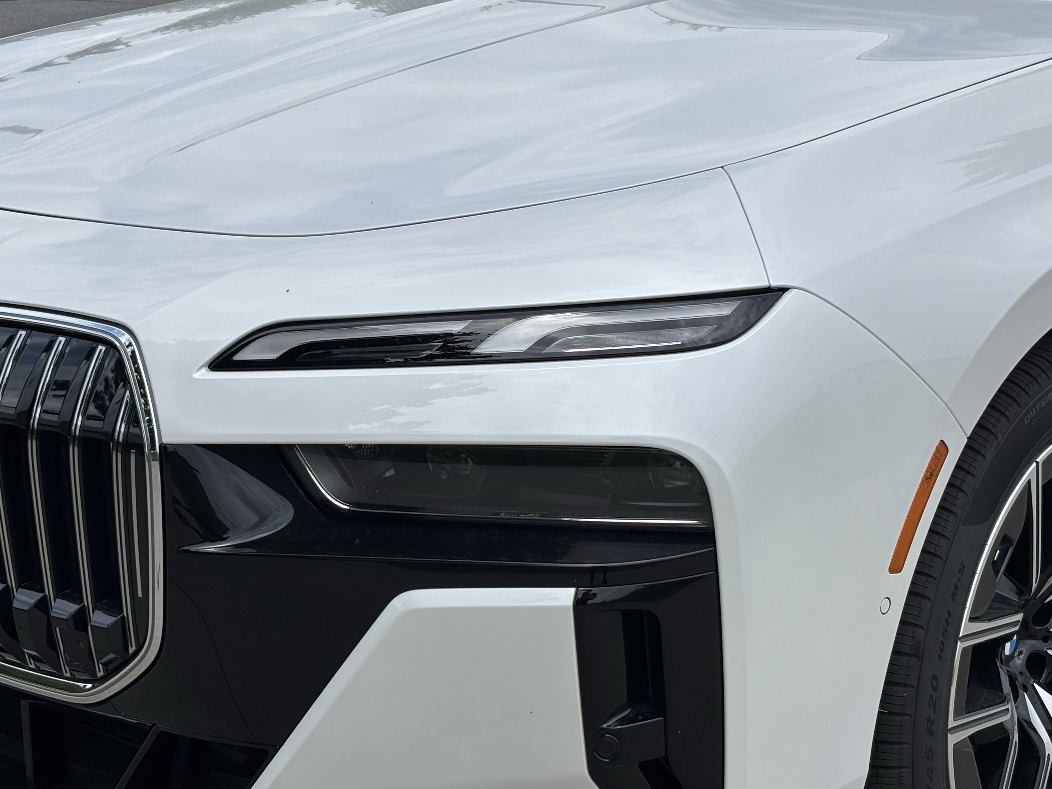 New 2026 BMW 750e xDrive AWD/4WD image 6