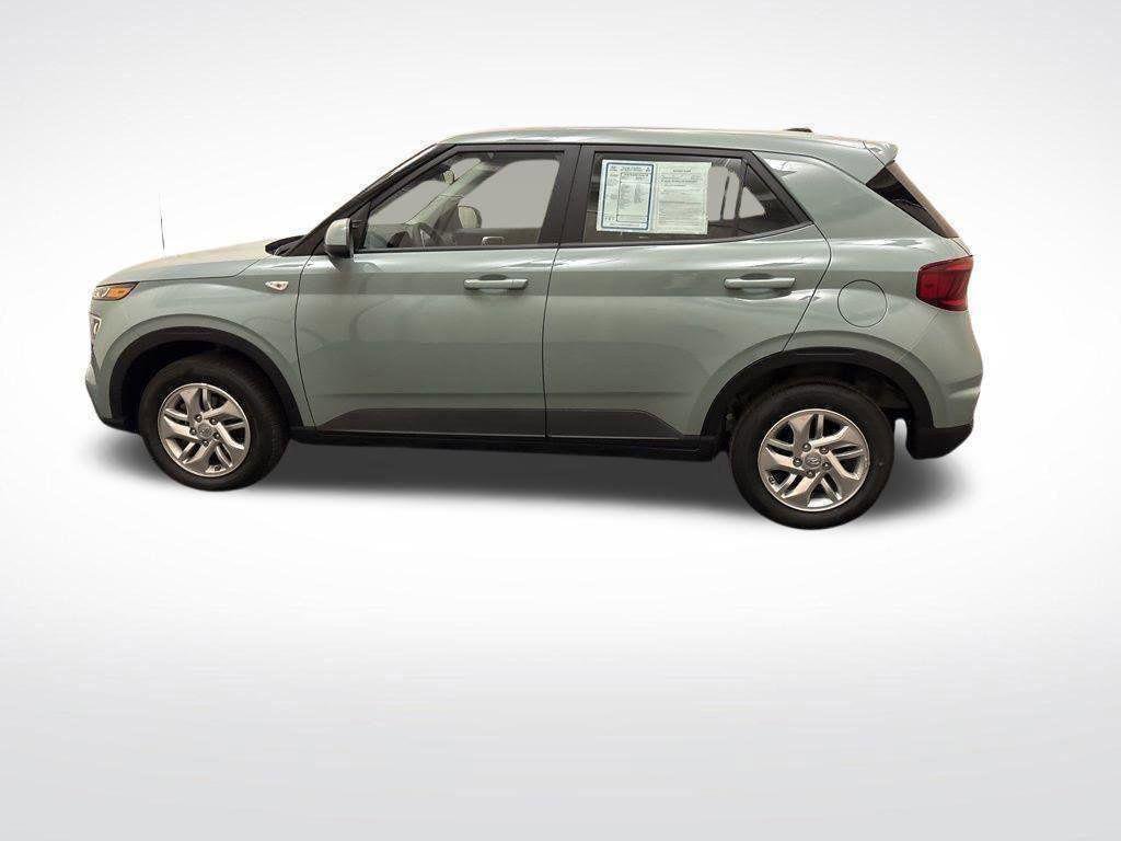 New 2026 Hyundai Venue SE FWD image 8