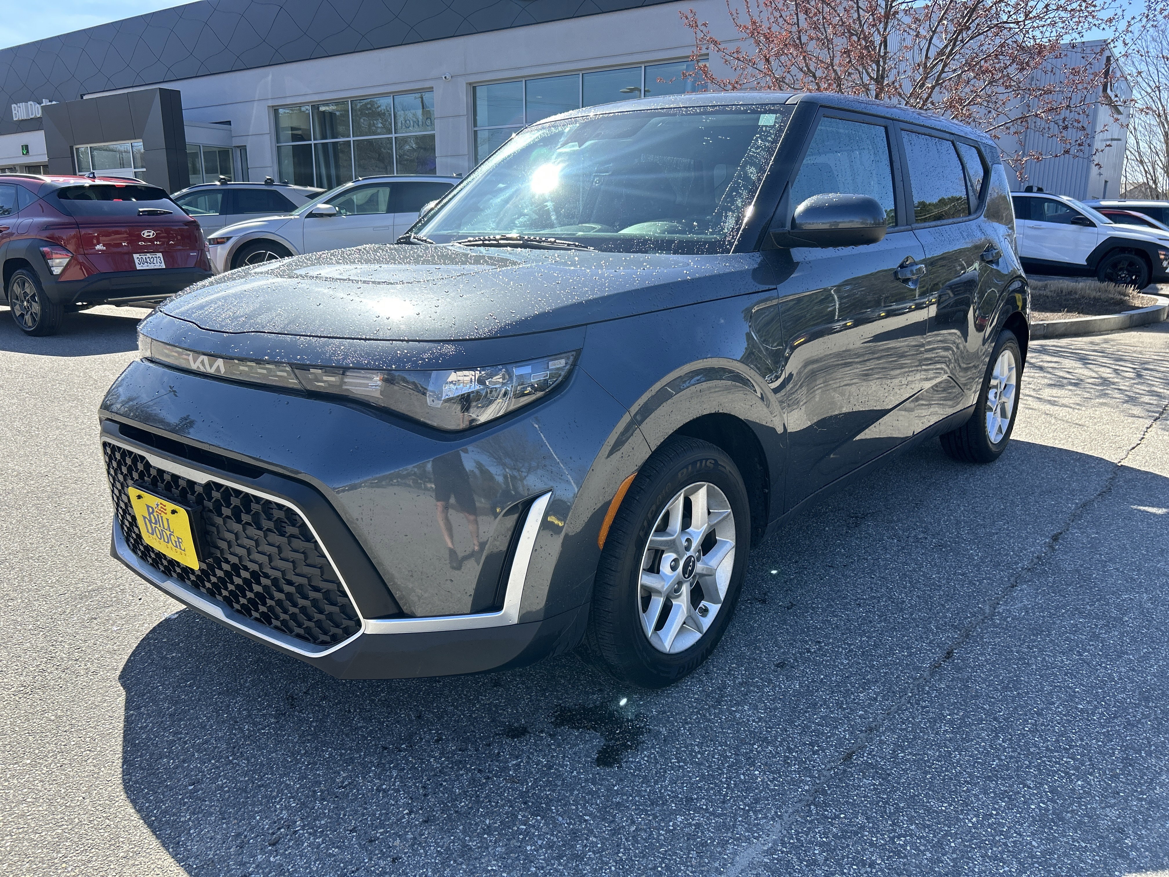 Used 2023 Kia Soul LX w/ Option Group 015 FWD image 1