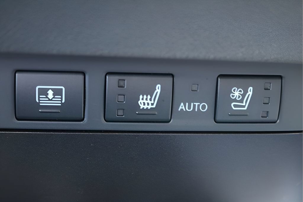 Used 2024 Lexus ES 350 F Sport w/ Accessory Package (Z2) FWD image 23