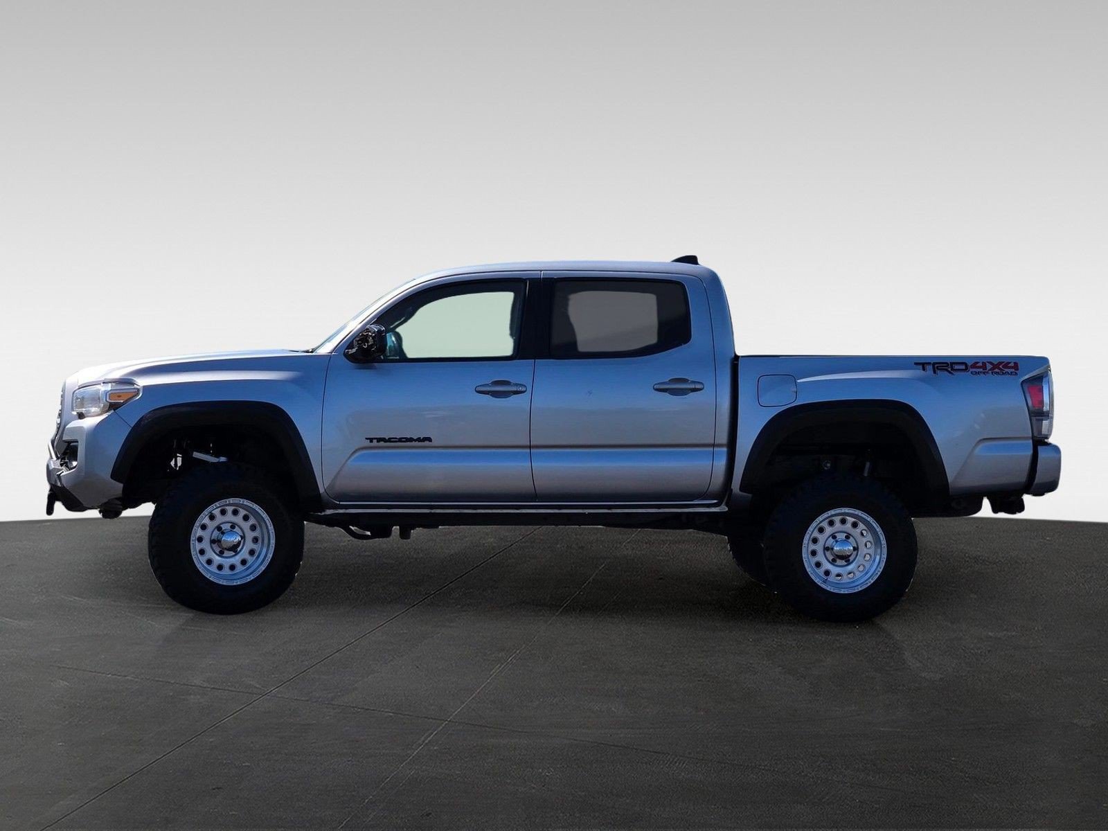 Used 2021 Toyota Tacoma TRD Off-Road w/ Technology Package AWD/4WD image 8