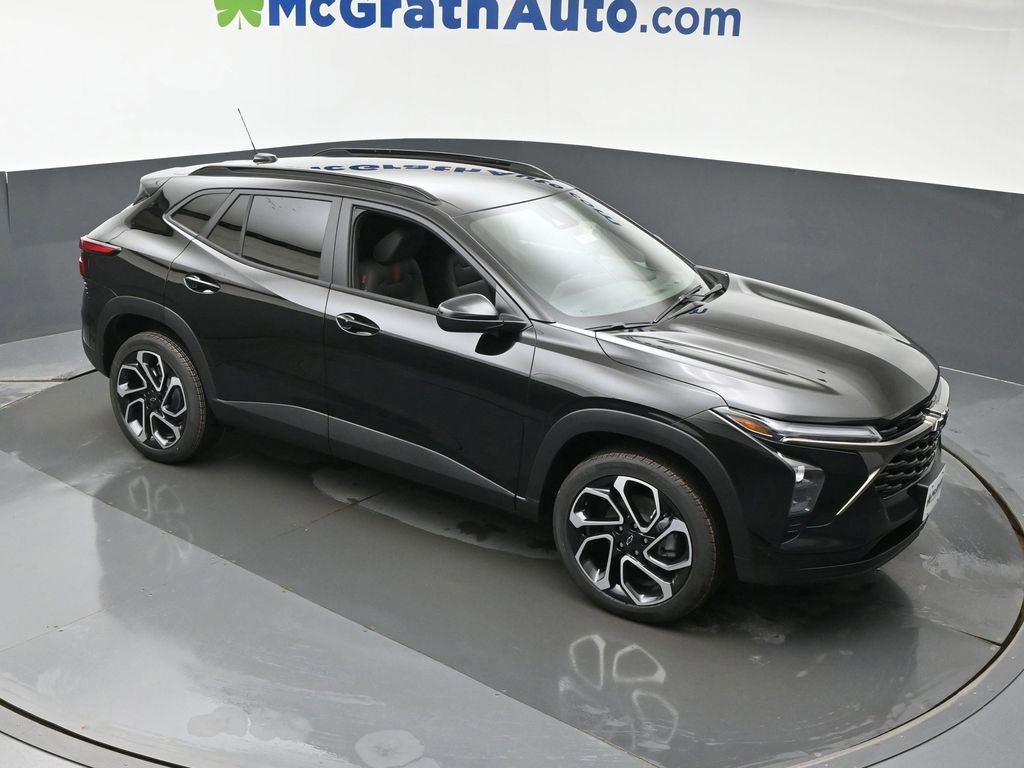 New 2026 Chevrolet Trax RS w/ Driver Confidence Package image 3