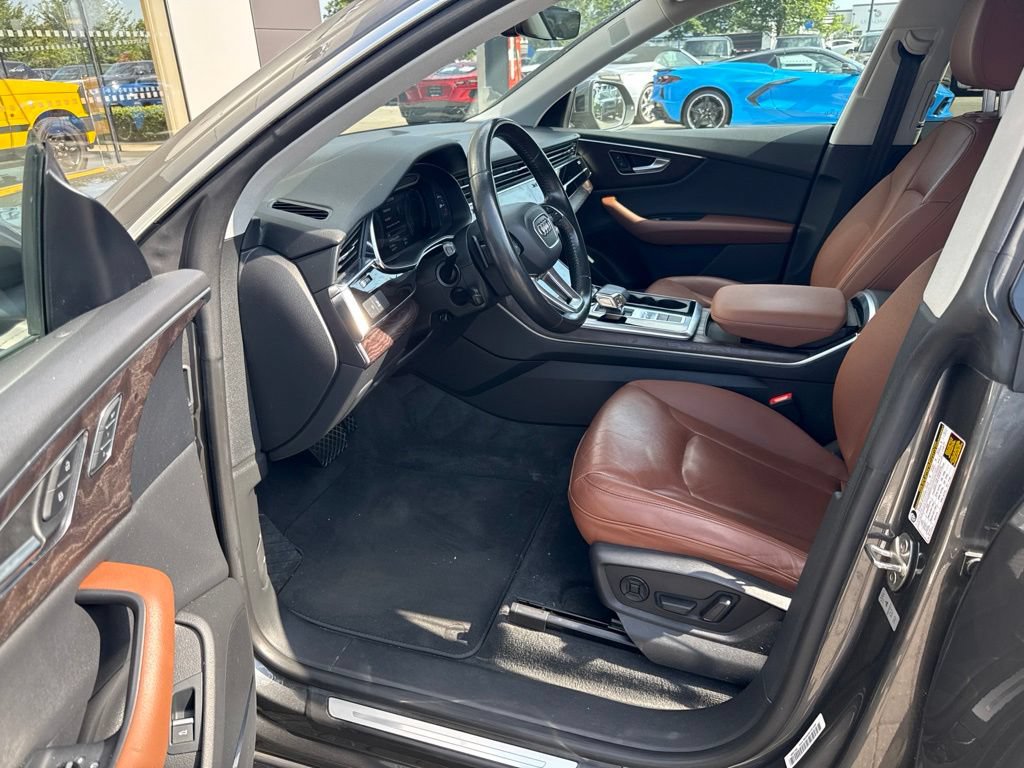 Used 2020 Audi Q8 Premium Plus AWD/4WD image 15