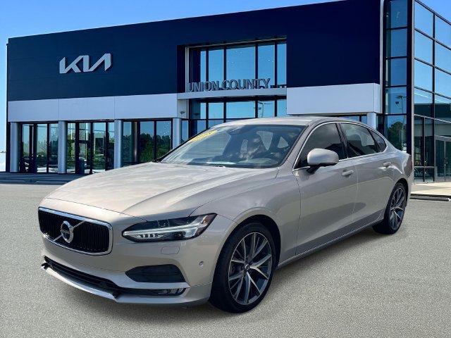 Used 2018 Volvo S90 T5 Momentum w/ Protection Package FWD image 3
