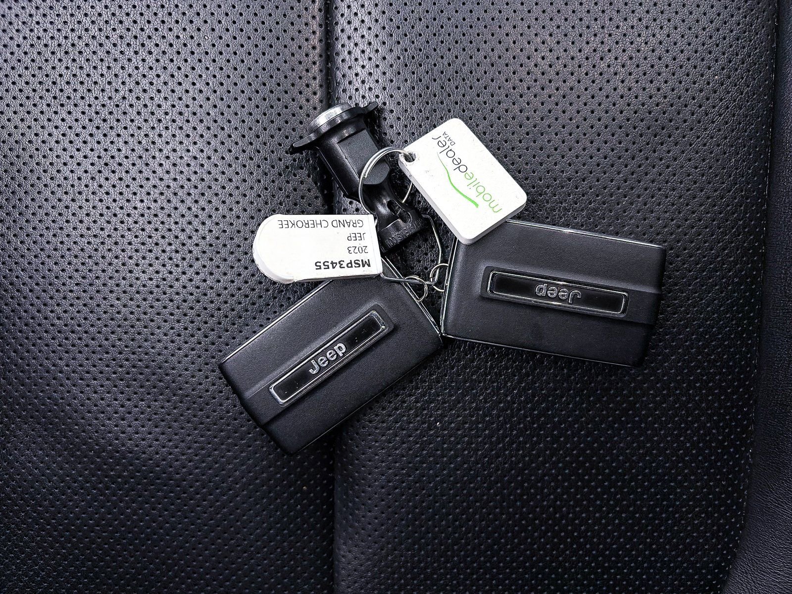 Used 2023 Jeep Grand Cherokee Overland image 28