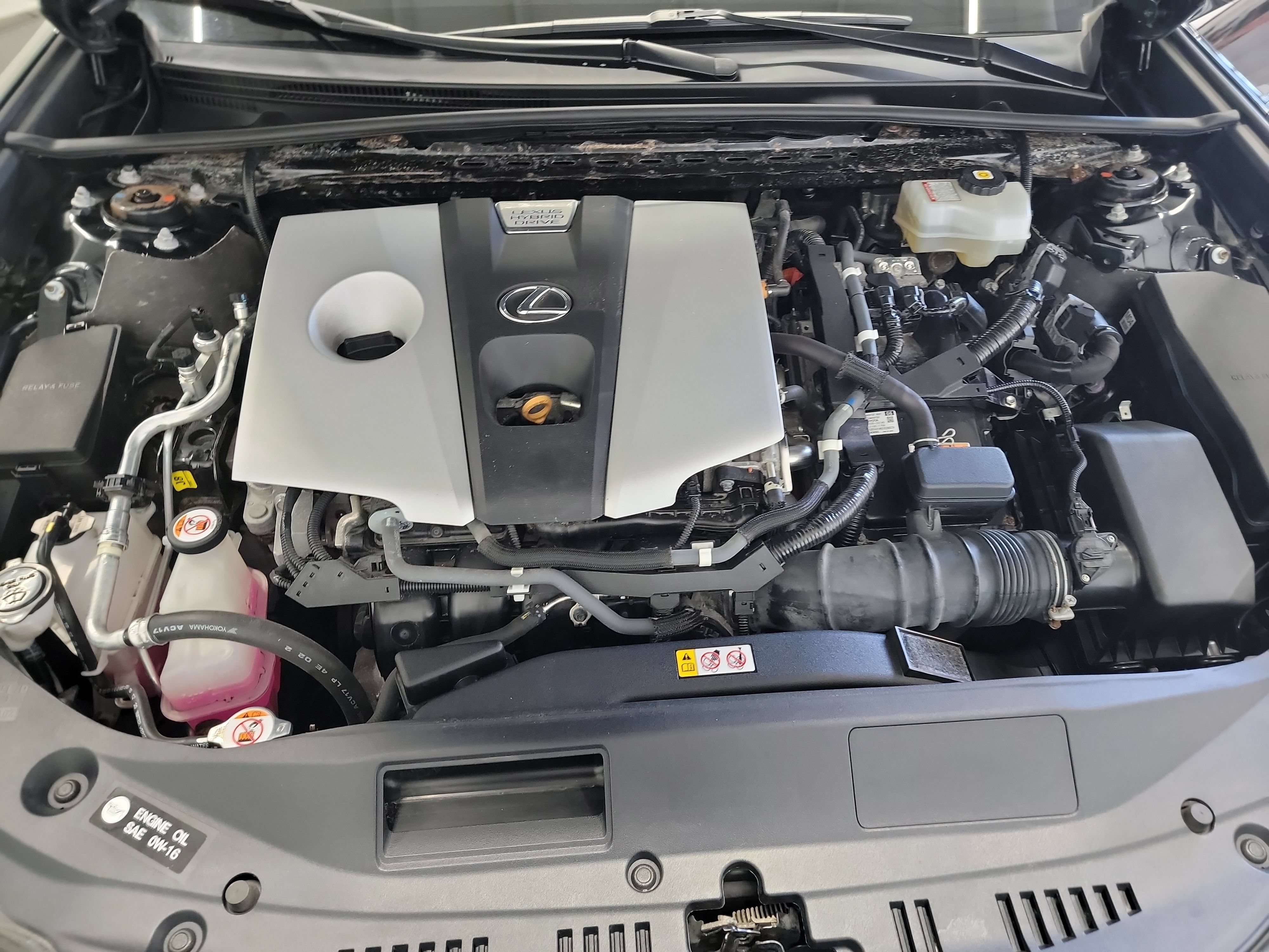Used 2021 Lexus ES 300h w/ Accessory Package 2 FWD image 25