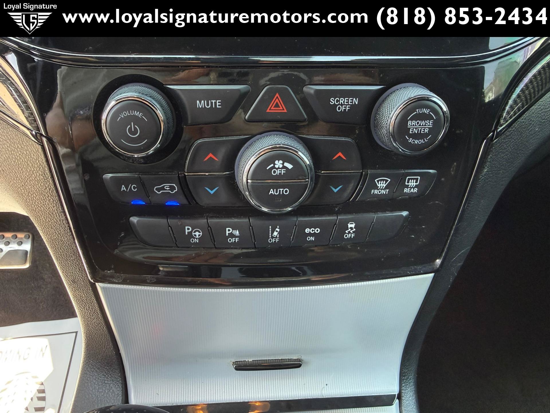 Used 2021 Jeep Grand Cherokee Trackhawk w/ Trailer Tow Group IV AWD/4WD image 34
