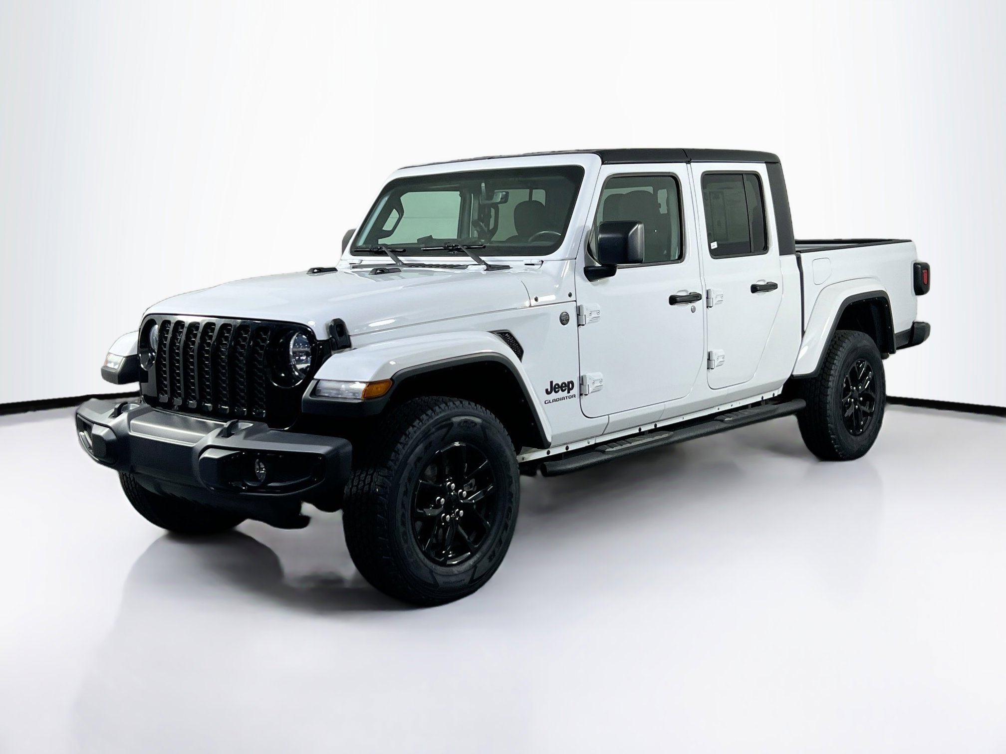 Used 2022 Jeep Gladiator Sport AWD/4WD image 1