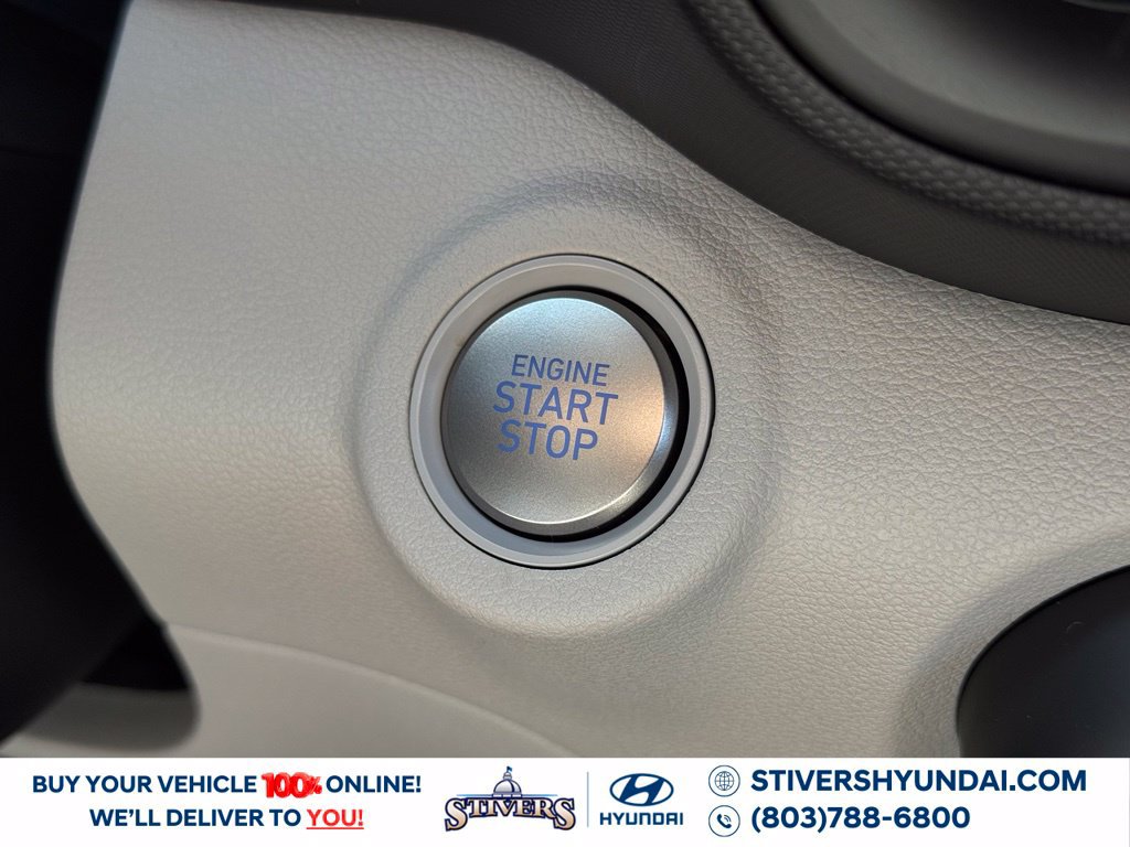 New 2026 Hyundai Venue SEL FWD image 31