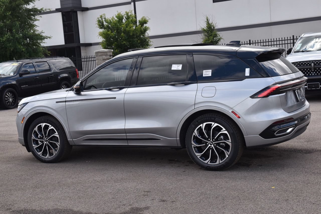 New 2026 Lincoln Nautilus Reserve AWD/4WD image 17