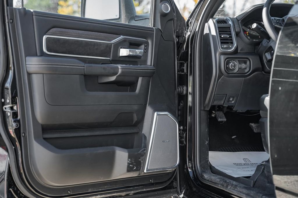 New 2026 RAM 2500 Laramie image 40