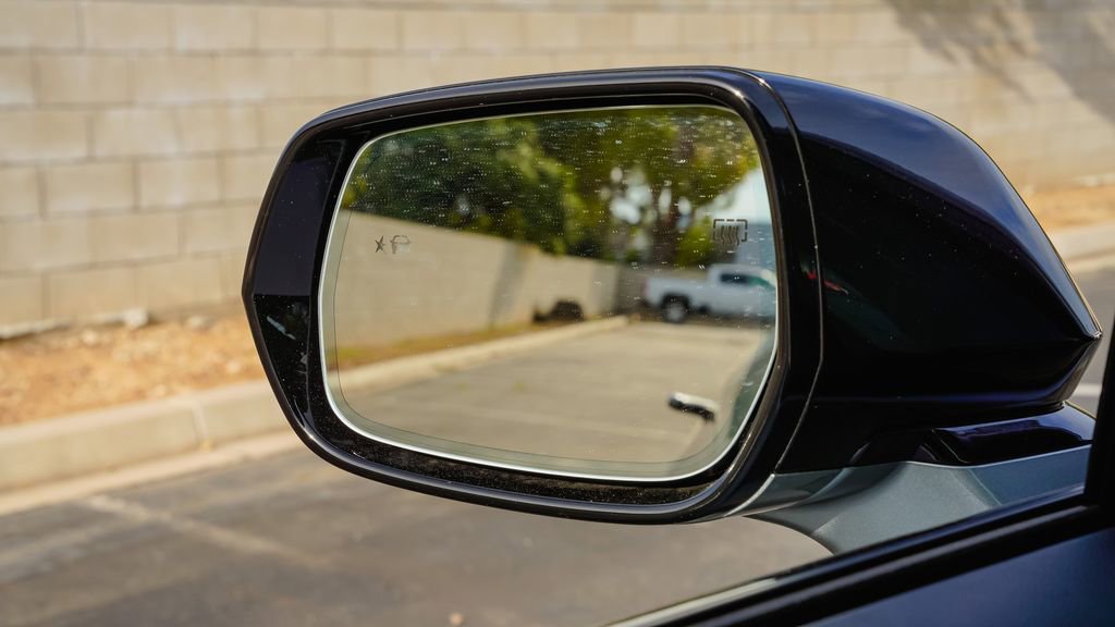 New 2026 Cadillac Vistiq Sport image 16