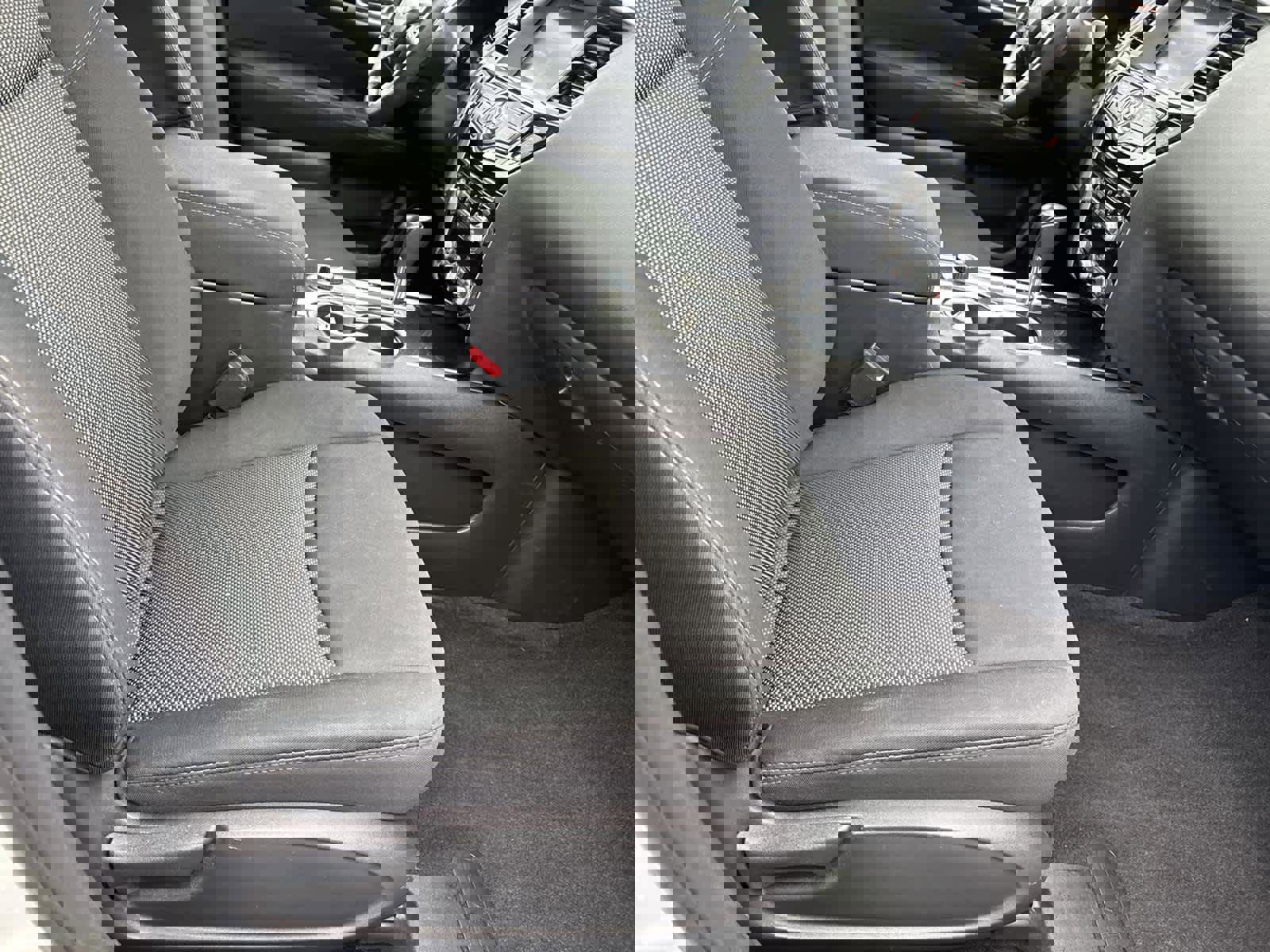 Used 2017 Nissan Pathfinder SV image 18