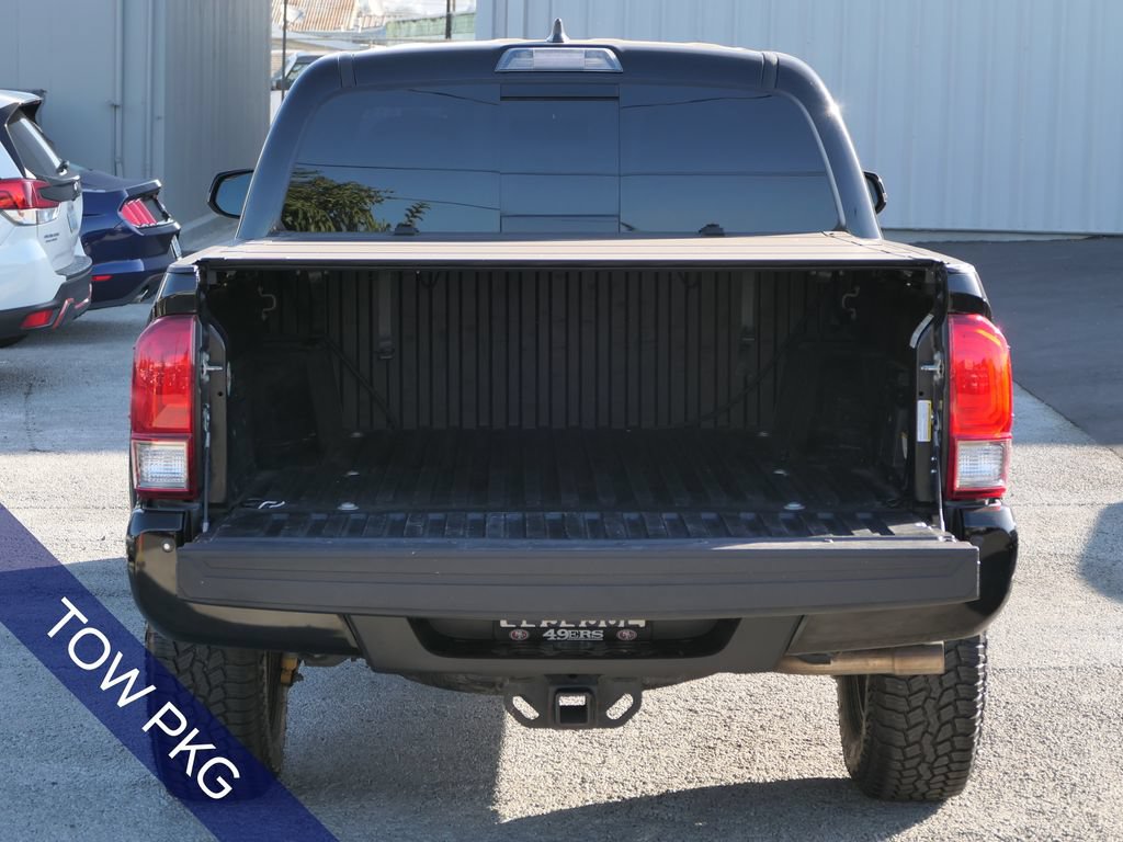 Used 2017 Toyota Tacoma TRD Off-Road AWD/4WD image 6