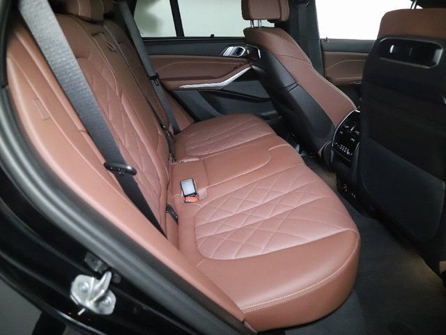 Used 2025 BMW X5 M60i AWD/4WD image 34