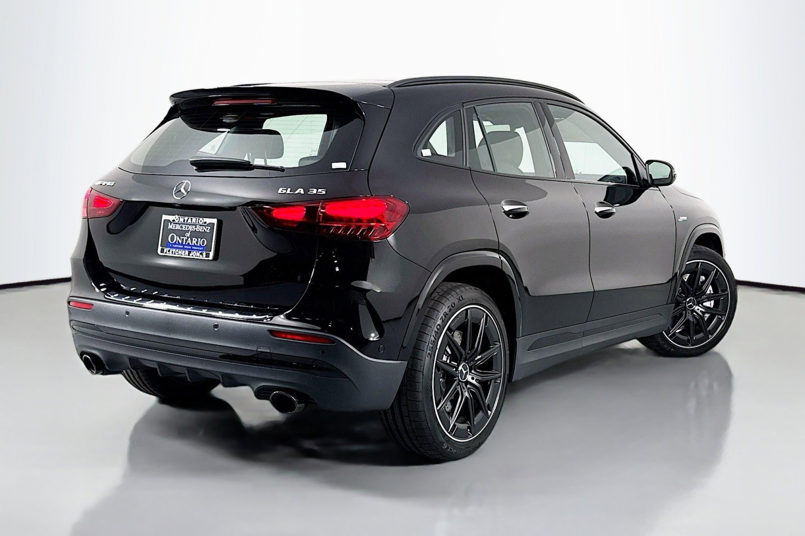 New 2026 Mercedes-Benz GLA 35 AMG 4MATIC image 11