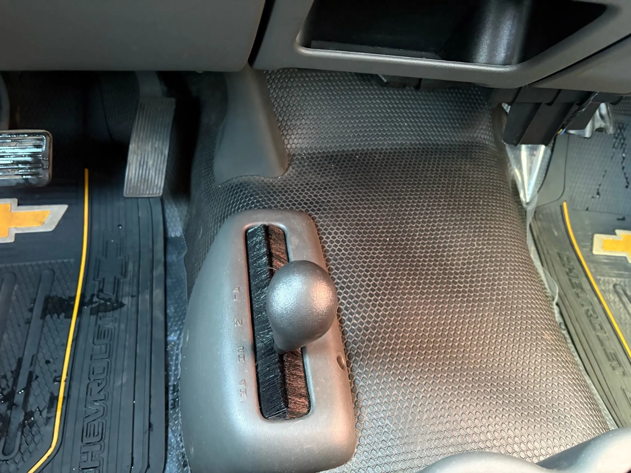 Used 2007 Chevrolet Silverado 1500 W/T w/ Snow Plow Prep Package image 14