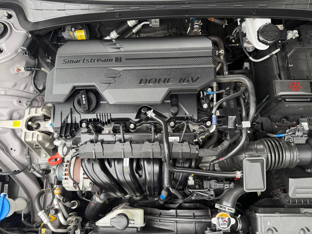 Used 2023 Hyundai Elantra SEL w/ Preferred Accessory Package FWD image 22