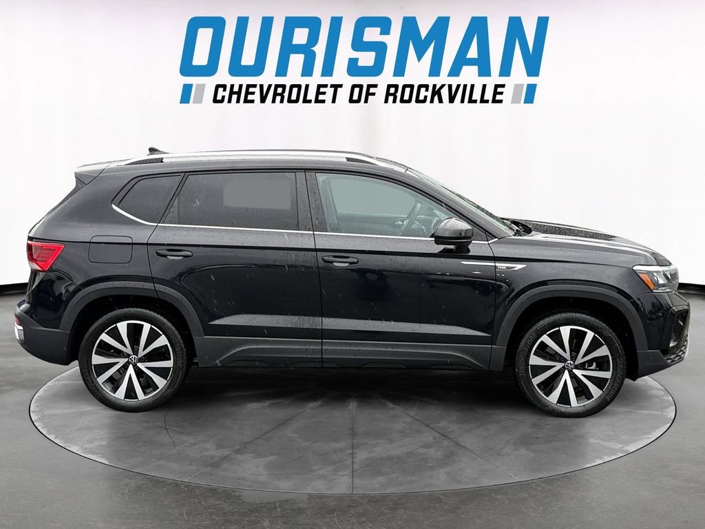 Used 2022 Volkswagen Taos SE image 7