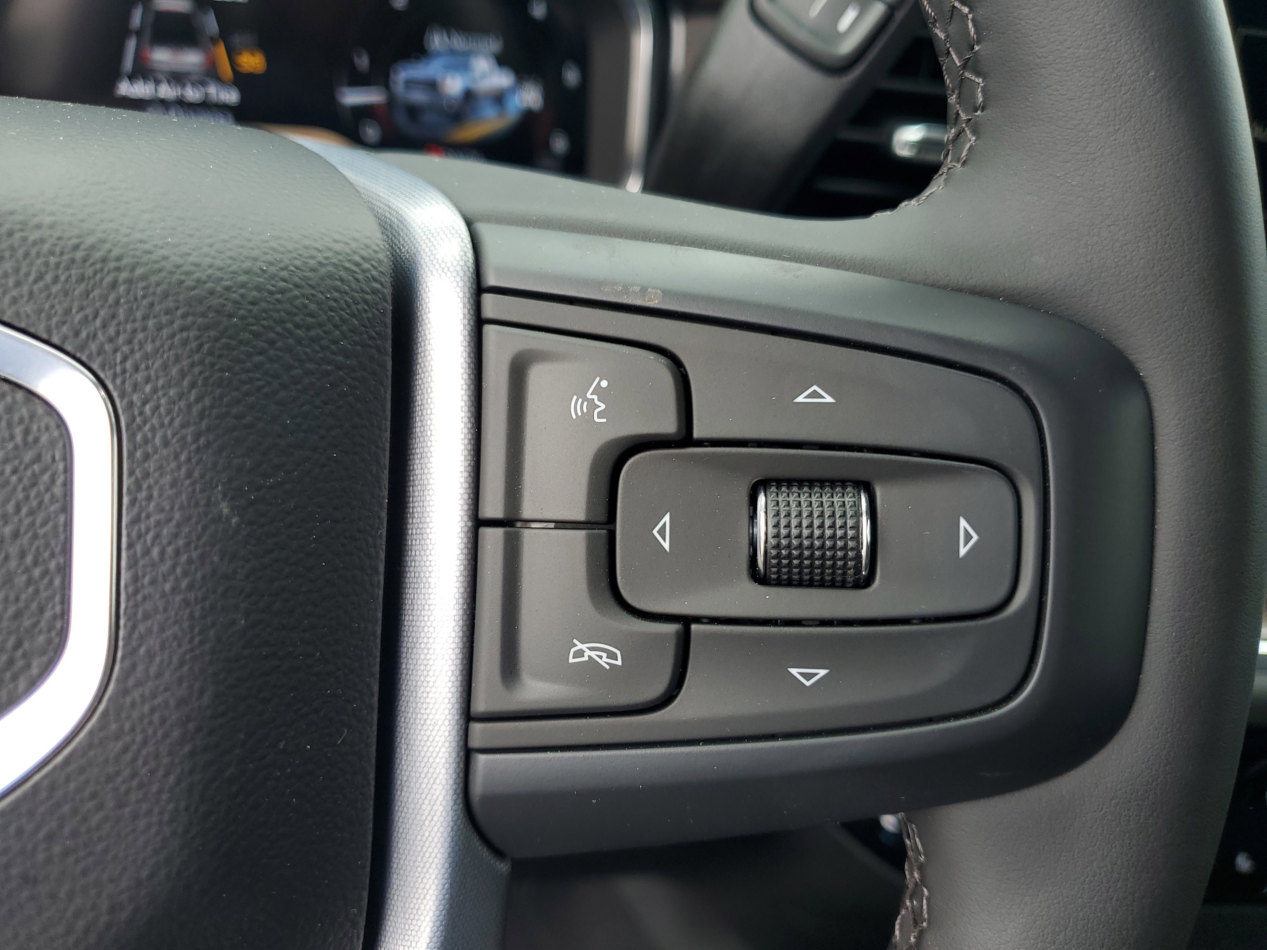 Used 2024 GMC Sierra 2500 SLE w/ SLE Convenience Package image 15