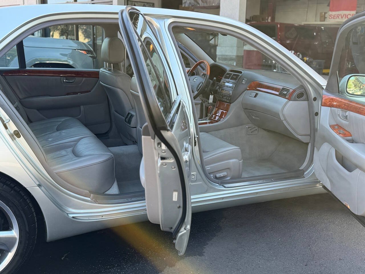 Used 2003 Lexus LS 430 RWD image 61