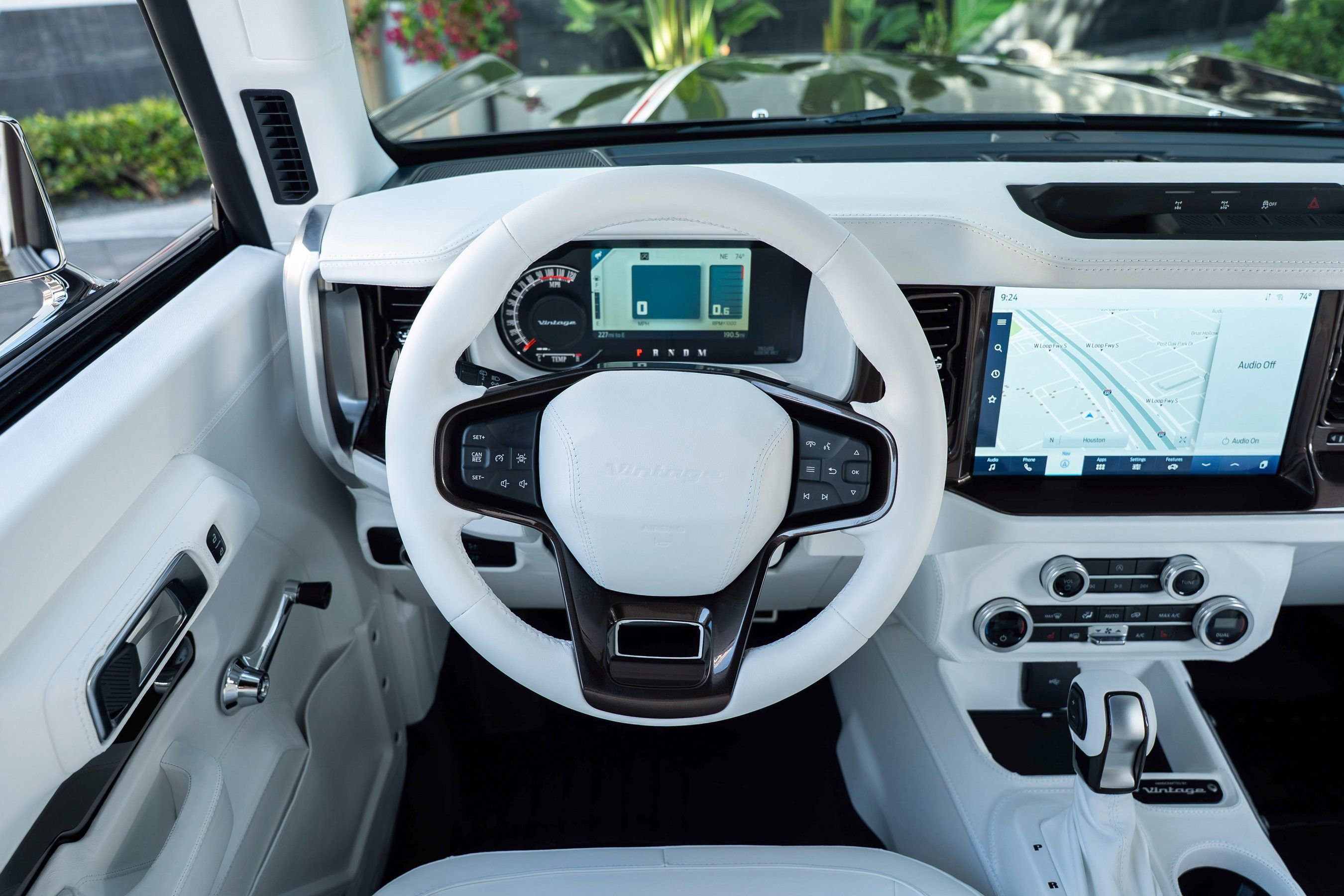 Used 2024 Ford Bronco Black Diamond image 28