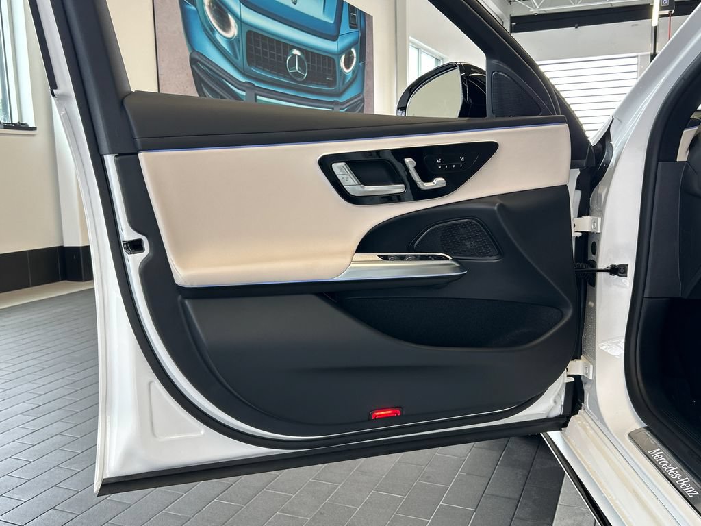 New 2027 Mercedes-Benz E 450 4MATIC Sedan image 10