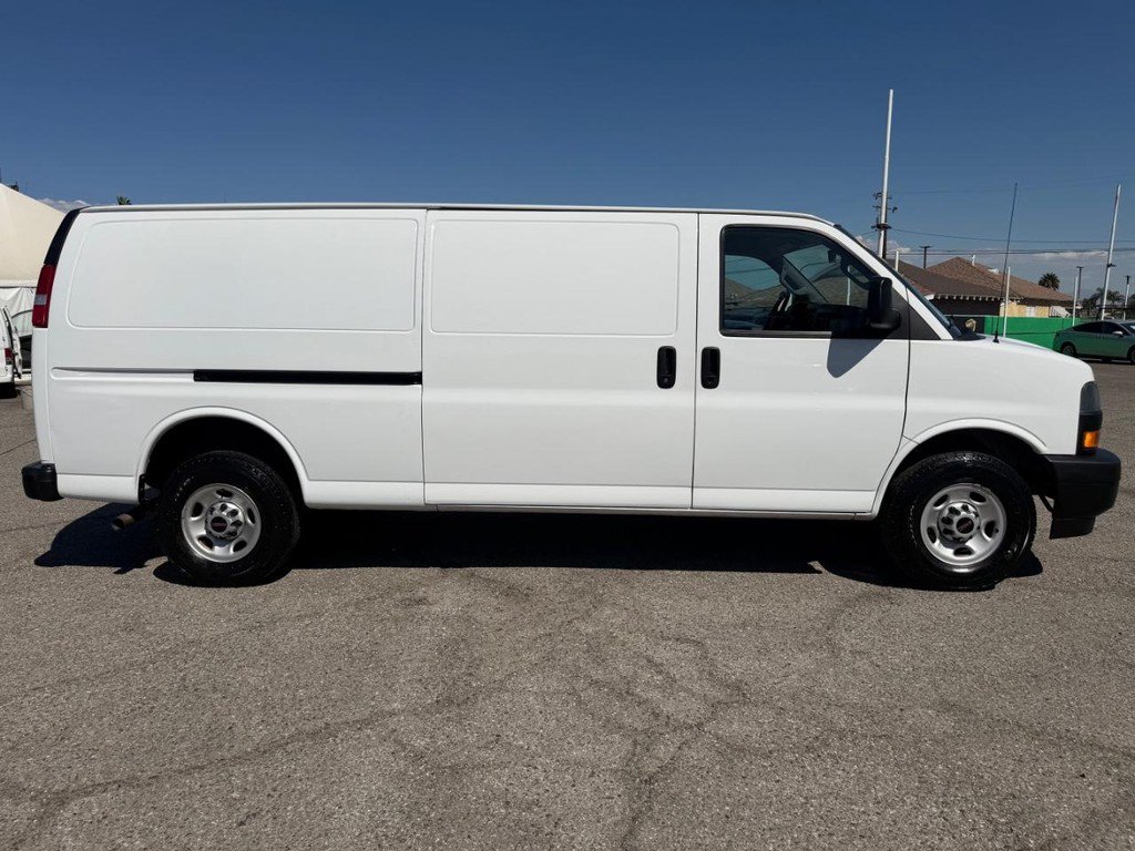 Used 2023 GMC Savana 2500 Extended w/ Driver Convenience Package RWD image 4
