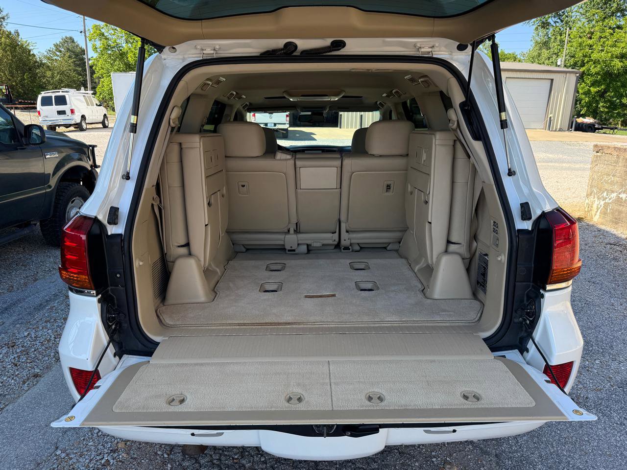 Used 2008 Lexus LX 570 4WD image 22