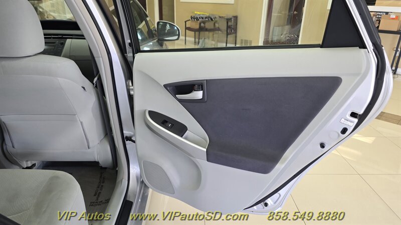 Used 2010 Toyota Prius Two FWD image 11