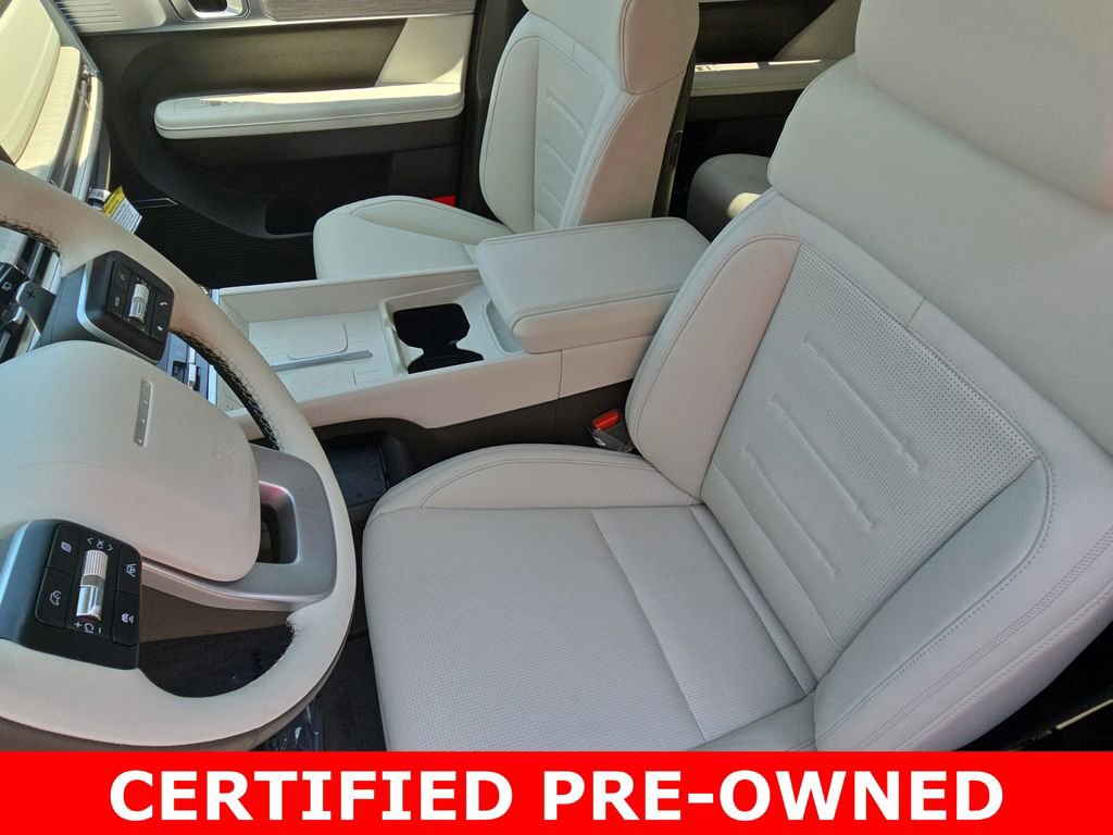 Used 2025 Hyundai Santa Fe Calligraphy AWD/4WD image 17