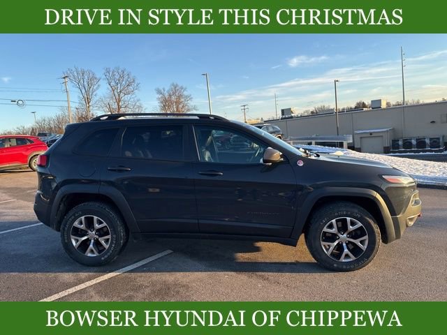 Used 2016 Jeep Cherokee Trailhawk w/ Comfort/Convenience Group image 9